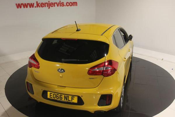 Kia Ceed 1.6 T-GDi GT Hatchback 5dr Petrol Manual Euro 6 (201 bhp) Photo 6