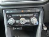 Volkswagen T-Roc Photo 34