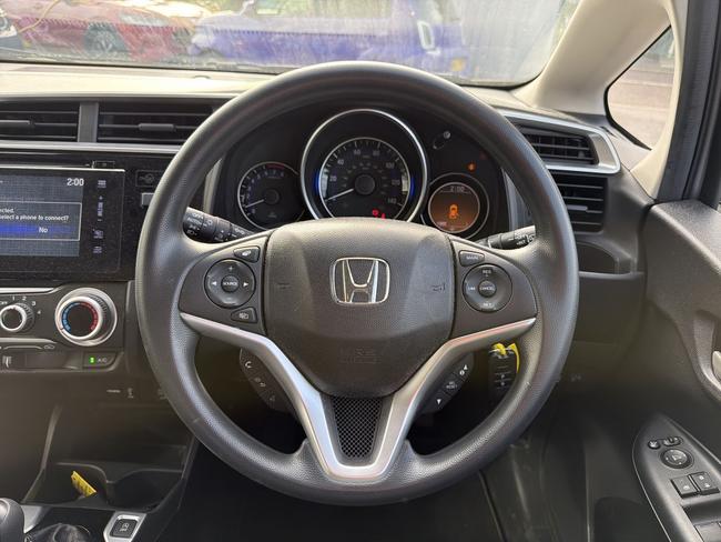 Honda Jazz Photo a7cc36cf-28ee-45ea-9cfb-823a40571d0b.jpg