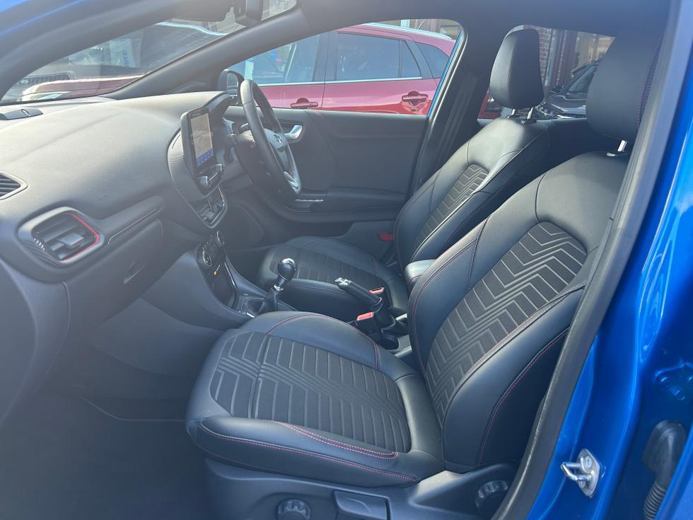 Ford Puma Photo a7cd7964-be96-4226-8020-739df9a73745.jpeg