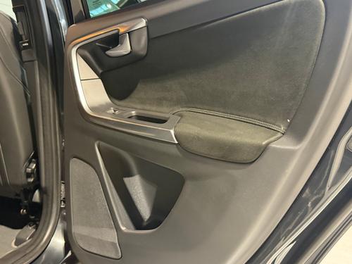 Volvo XC60 Photo a7ce5a6a-1f0e-4484-8d34-571d391df677.jpeg