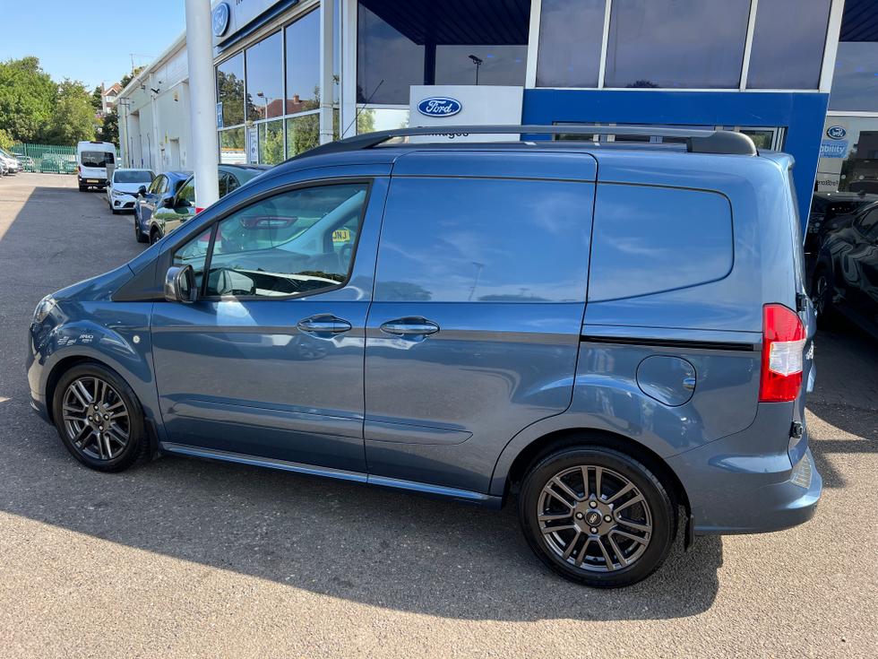 Ford Transit Courier Photo a7d257c4-d2d0-46bb-bd62-93781d6ddbf5.jpeg