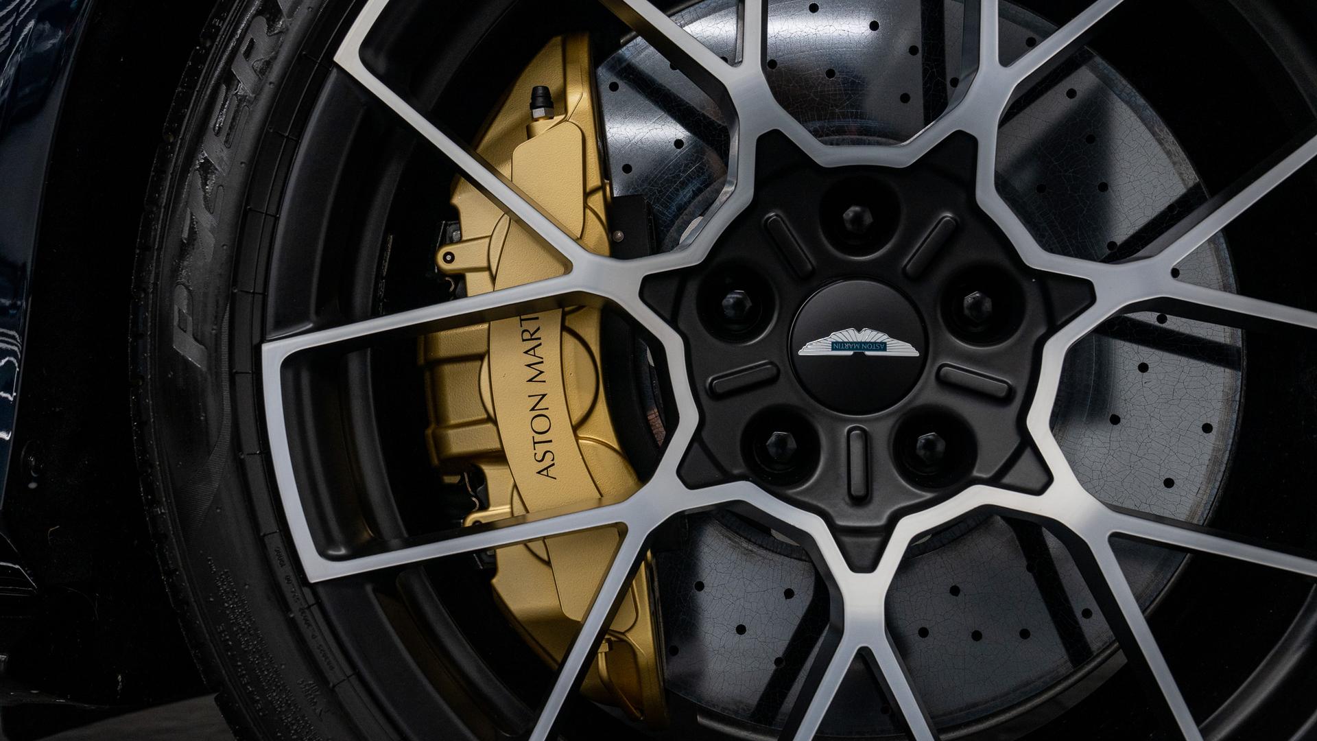 Aston Martin Vanquish Photo a7ea2876-6a26-4e74-9f50-be5289def59d.jpg