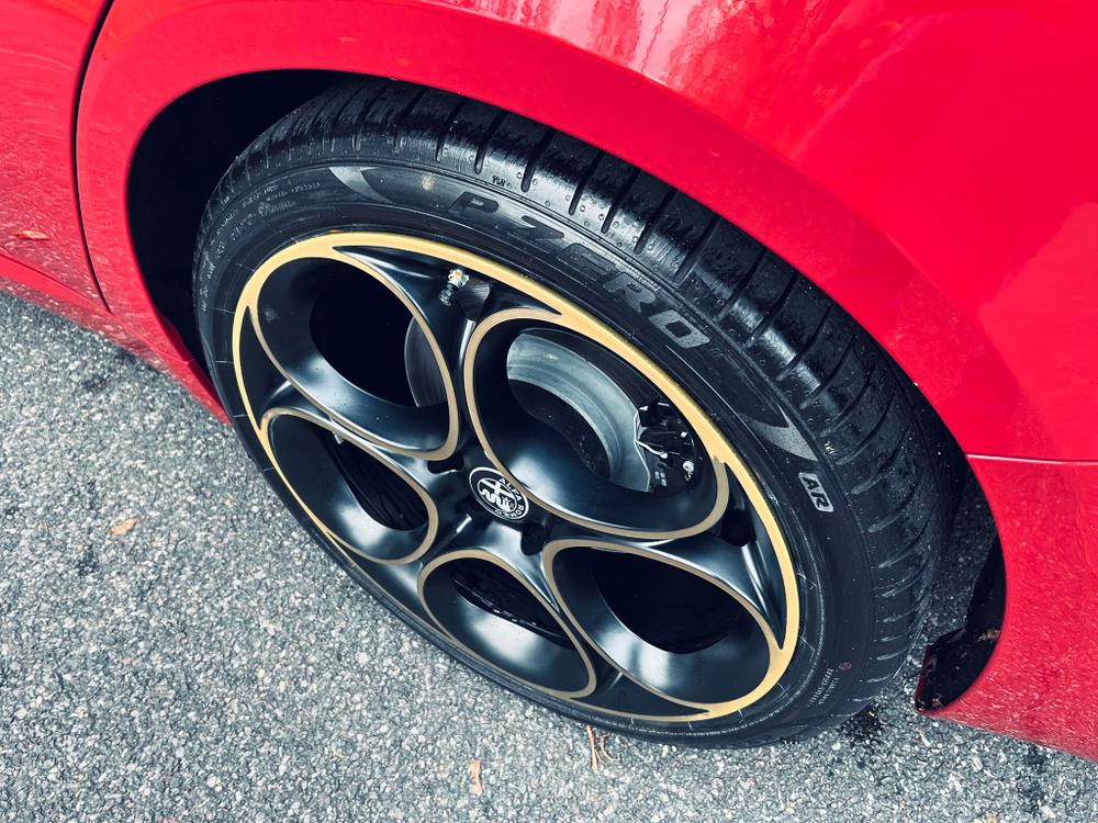 Used Alfa Romeo Giulia WM26GZJ 33