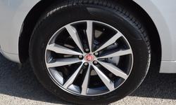 Jaguar F-PACE Photo 33