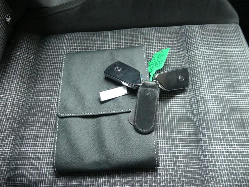 Volkswagen Golf Photo a8024bd7-2aad-4235-97b2-67ffc9572288.jpg