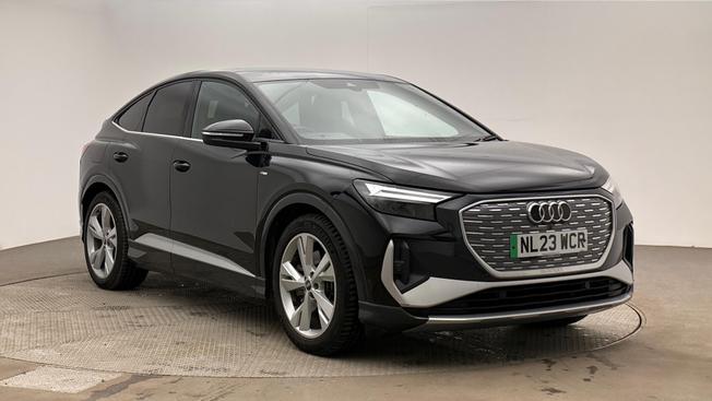 AUDI Q4 e-tron Photo 7