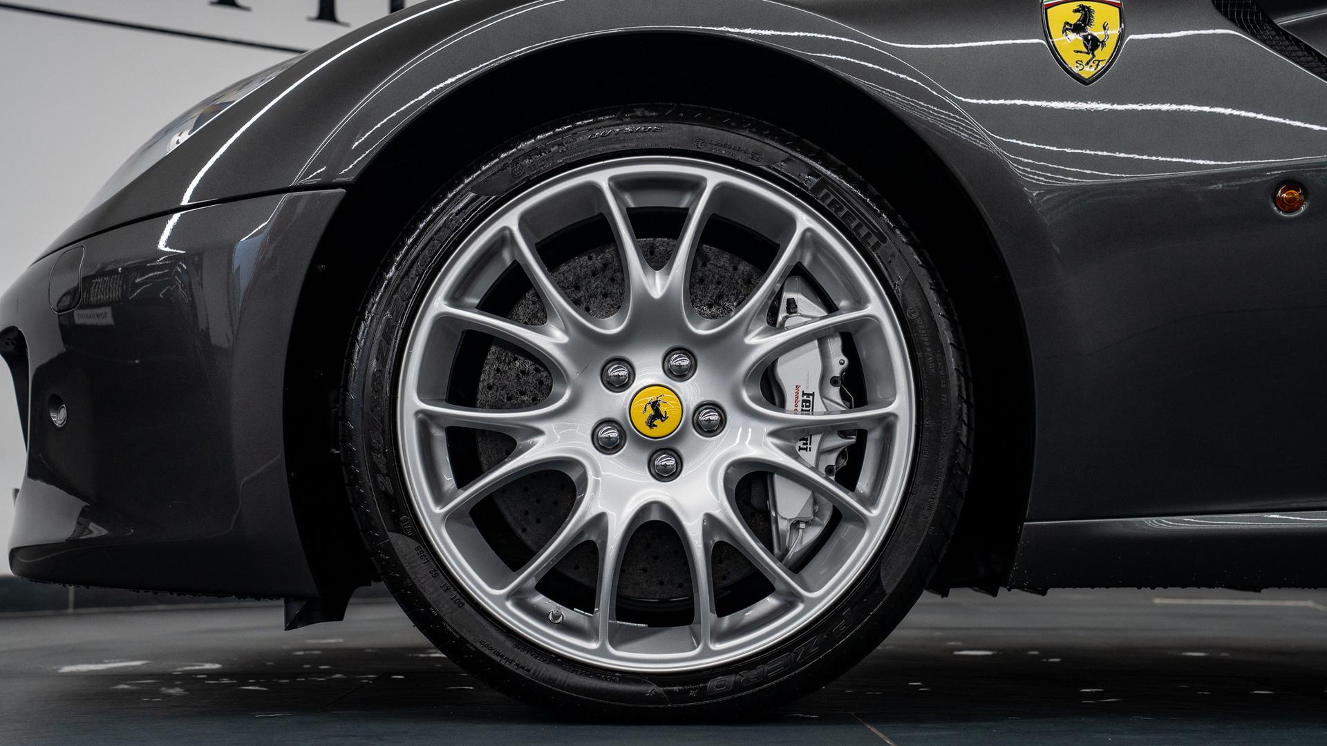 Ferrari 599 Photo a81a0424-166e-4f2d-b5af-b4b34077787d.jpg