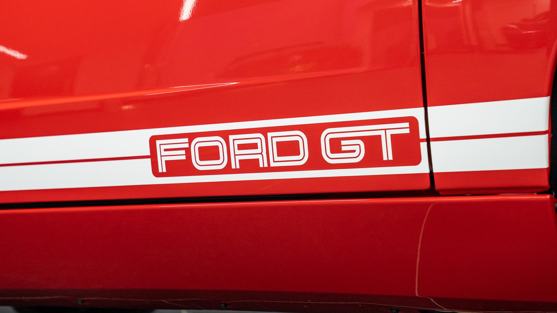 Ford GT Photo a82717f3-92a6-4a05-9816-d099913795b2.jpg