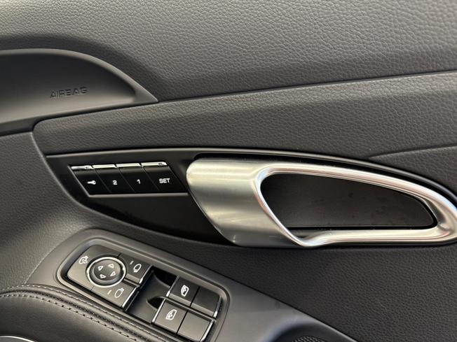 PORSCHE 718 Boxster Photo 39