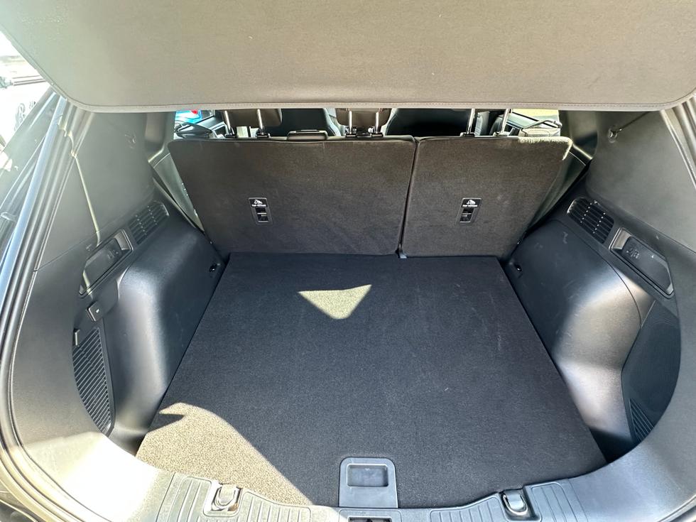 Ford Kuga Photo a834de2d-37e0-45b3-a1ab-535cd095380a.jpeg