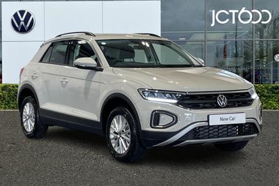 ~ Volkswagen T-Roc T-Roc Life 1.5 TSI 150PS 6-speed Manual 5 Door at JCT600