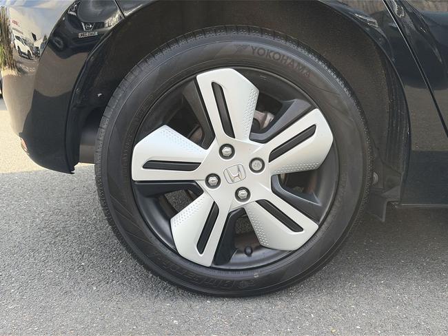 Honda Jazz Photo a8681fcb-f91d-44f4-9fda-328e48d23eb1.jpg