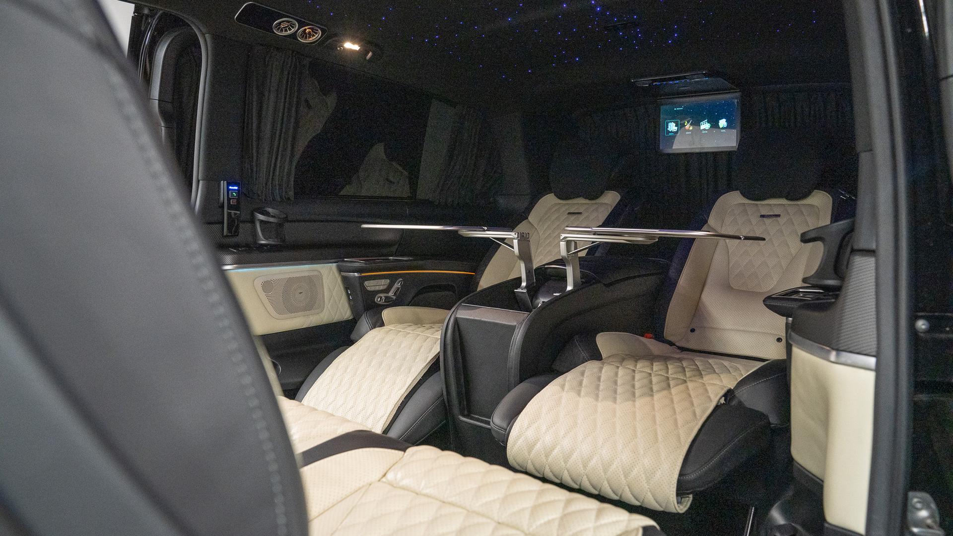 Mercedes-Benz V300 AMG Line Photo a86fe5c8-339c-4fa0-83c1-d3a57754e39e.jpg