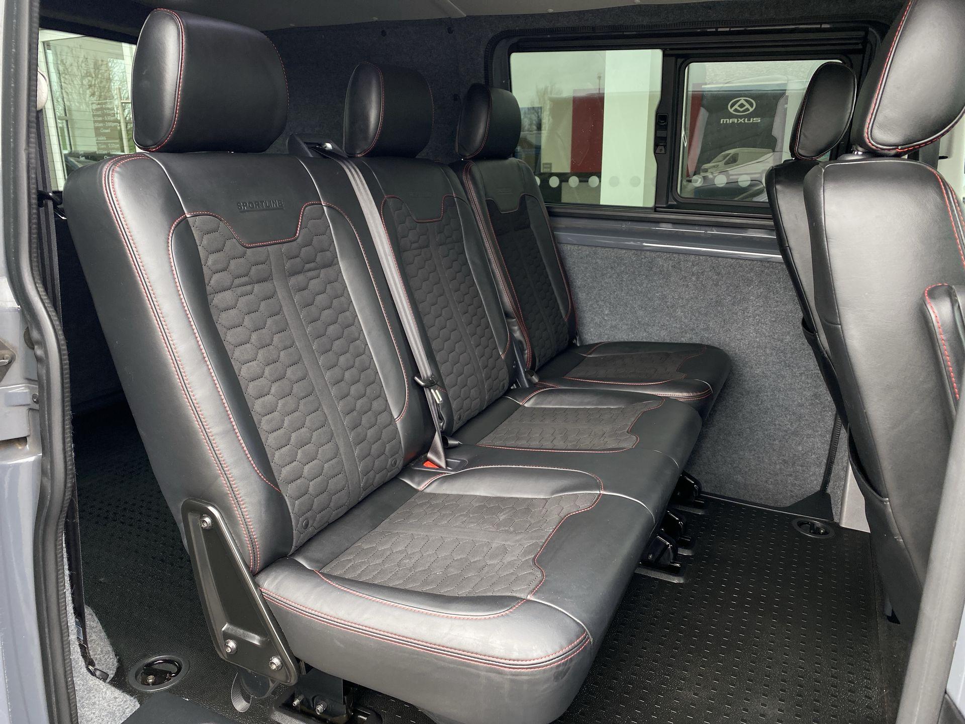 2022 Volkswagen TRANSPORTER T32 SWB SPECIAL EDITION 2.0 BiTDI 204 Sportline Black Ed Kombi Van DSG - vehicle photo 14 for sale on PureCar
