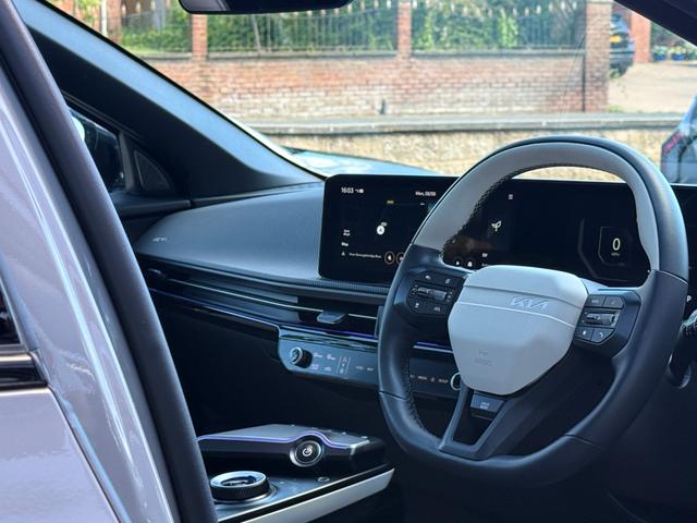 Kia EV6 Photo a88336bc-65b2-4edf-9e25-d02421697c0b.jpg