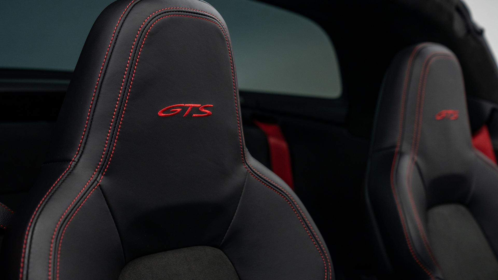 Porsche 911 Photo a88557cc-71b0-46e8-9d98-b4c3c020c0e5.jpg