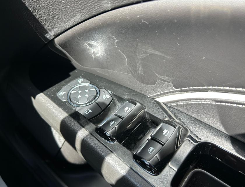Ford Mondeo Photo a894a63a-5125-46c6-ad6d-0b09e565764b.jpg