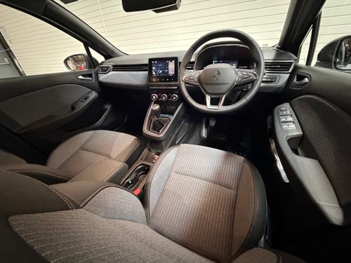 Renault CLIO Photo a8a3a264-b512-440b-b4d1-a121128ec68d.jpeg
