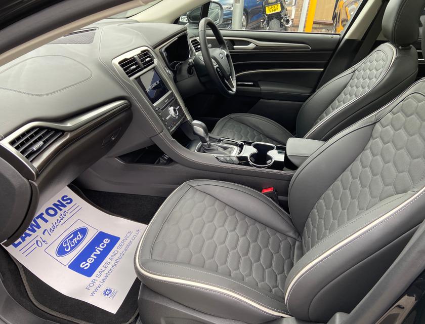 Ford Mondeo Photo a8ae1279-1aa4-4875-879c-f550cbbc15fe.jpg