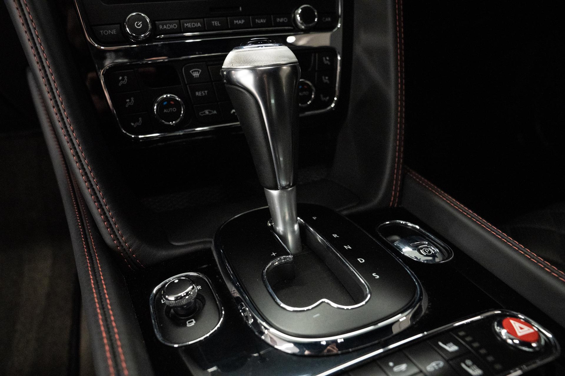 Bentley CONTINENTAL Photo a8b233ac-0f8a-48b6-84ac-a3c52da66107.jpg