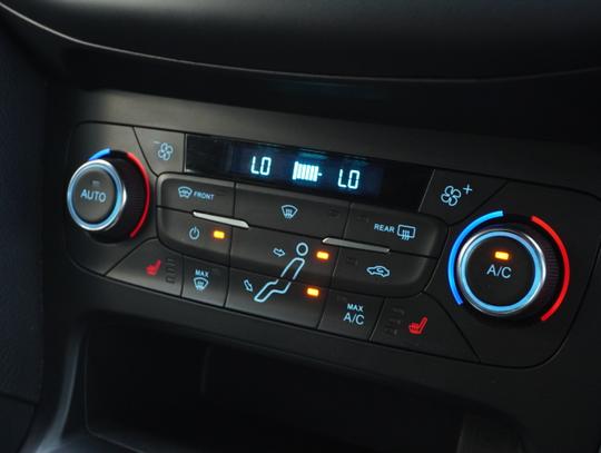 Ford Focus Photo a8bafd12-3b99-45c2-be3b-7c380cc436e1.jpg