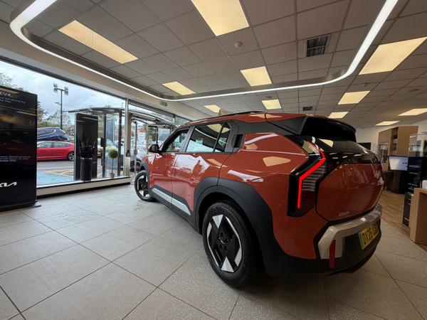 Kia EV3 Standard Range 58.3kWh Air SUV 5dr Electric Auto (201 bhp) Photo 4