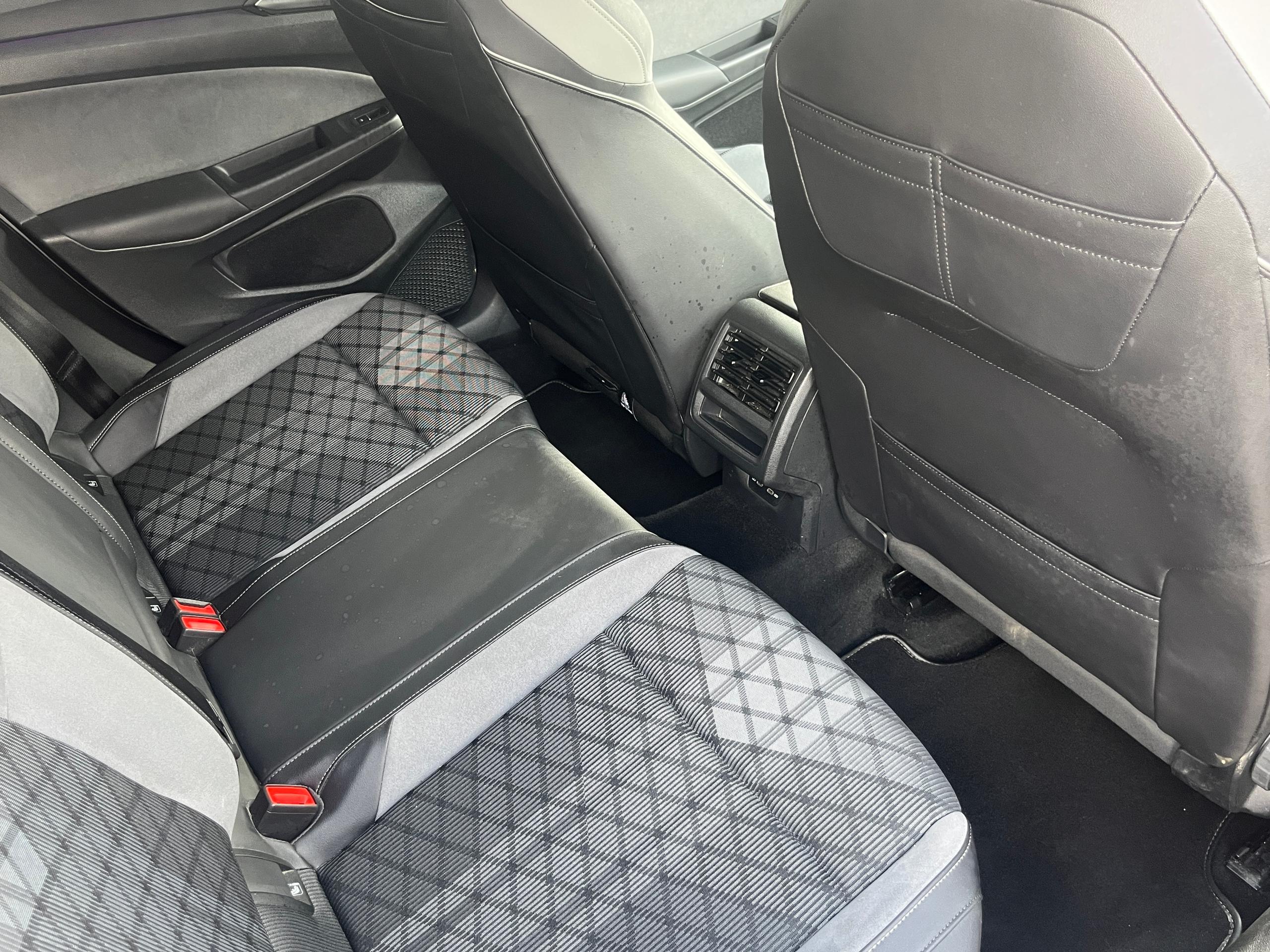 Volkswagen Golf Photo 21