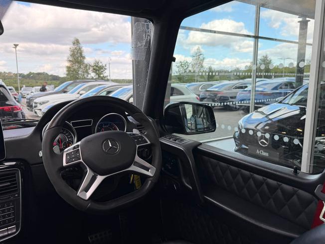 MERCEDES-BENZ G Class Photo 16