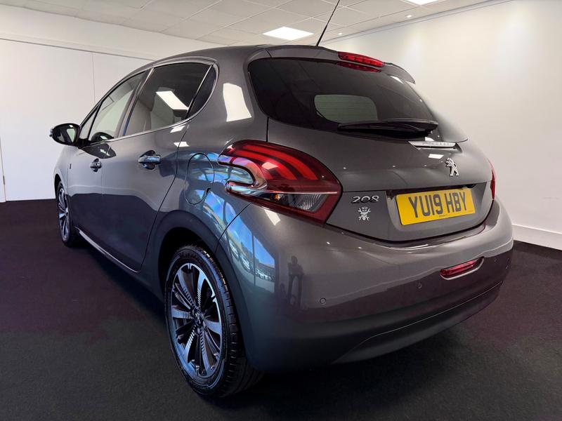 Peugeot 208 Photo a8e43e9e-5bba-46da-8a93-16dc24d57c5e.jpg