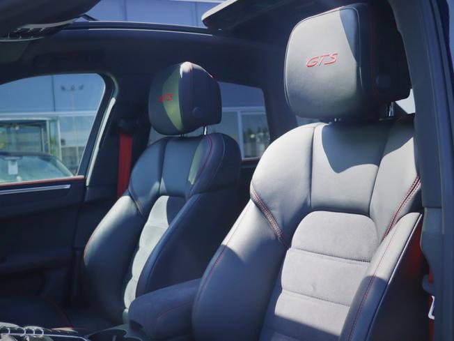 PORSCHE Macan Photo 17
