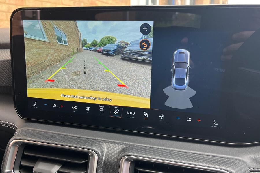 Ford MUSTANG Photo a8edd3aa-e7ea-4913-95c4-e5f197899d0f.jpg