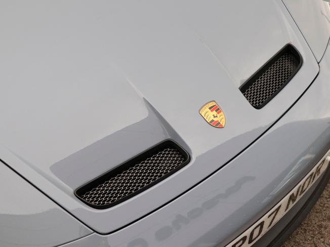 PORSCHE 911 Photo 20