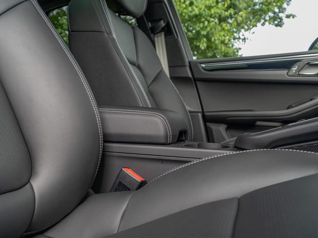 PORSCHE Macan Photo 17