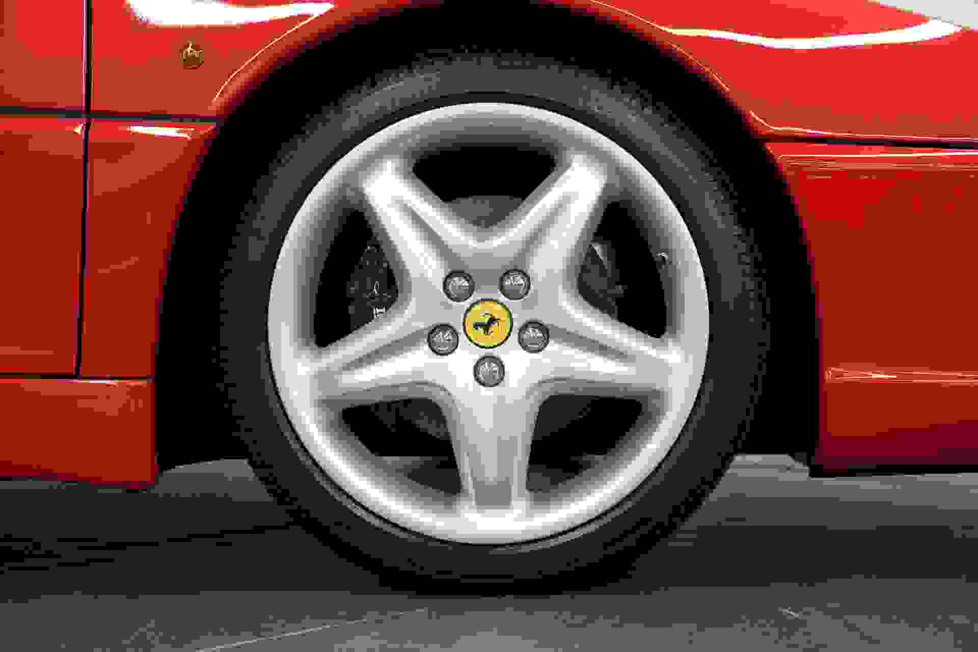 Ferrari 355 Photo a90b09e8-2dbf-4274-8fc8-e3e154d5d83b.jpg