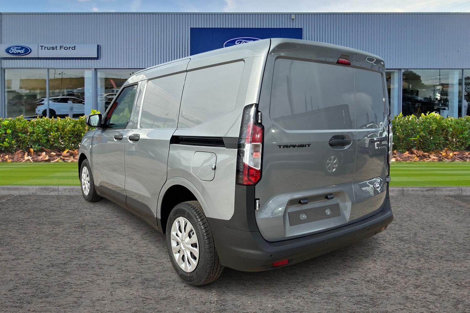 Ford COURIER Photo 1