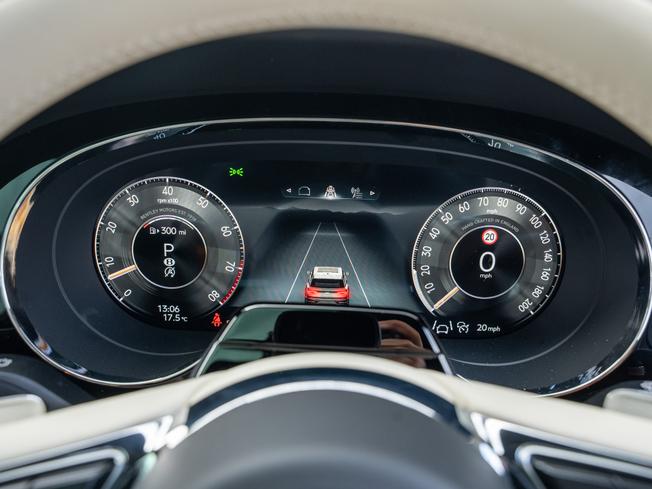 BENTLEY Bentayga Photo 27