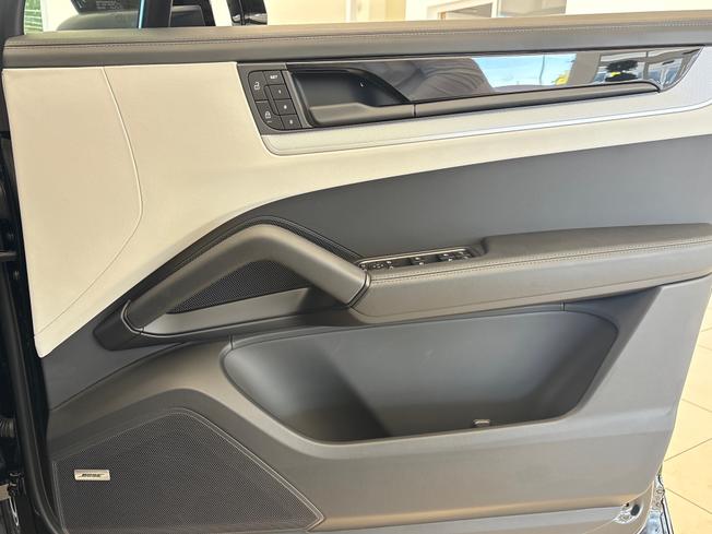 PORSCHE Cayenne Photo 45