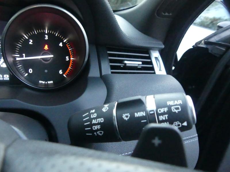 Land Rover Range Rover Evoque Photo a92e7d31-41c7-43bd-a240-3063823a222d.jpg