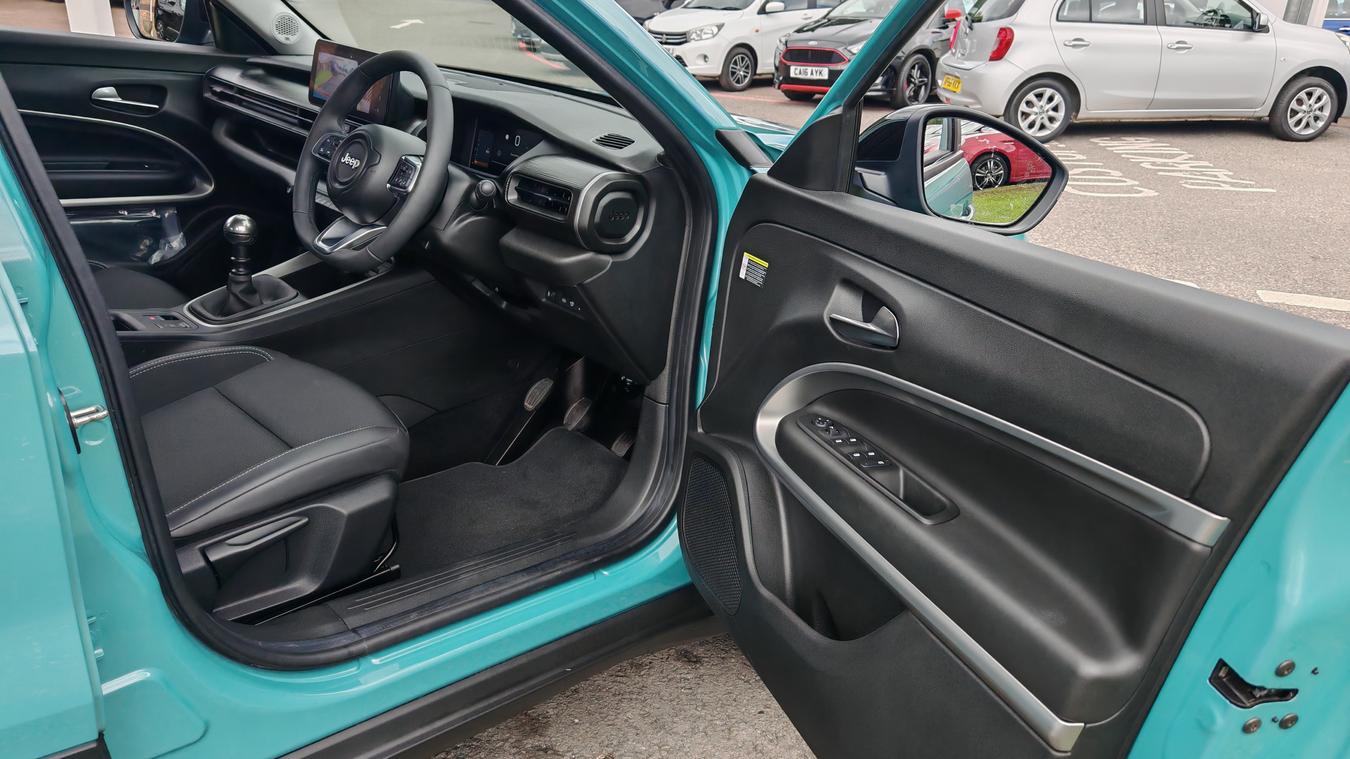 Used Jeep Avenger HX73MPO 12