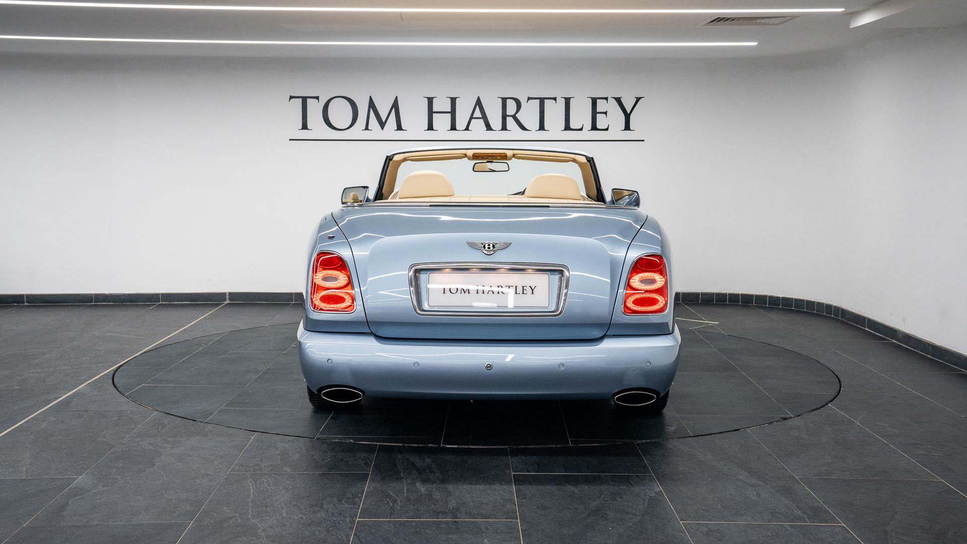 Bentley Azure T Photo a934ebcd-d5e6-4877-9364-a53292d4e909.jpg