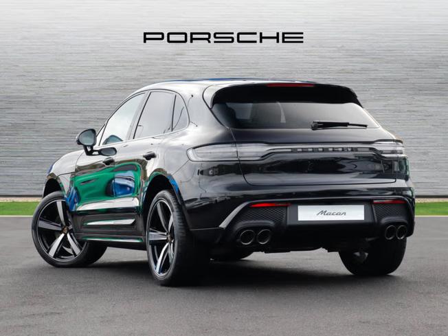 PORSCHE Macan Photo 2