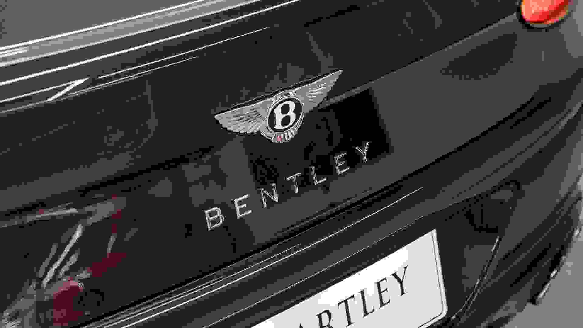 Bentley Continental GTC Photo a93fb843-d5a0-43d9-b981-2cd5a6ca7430.jpg