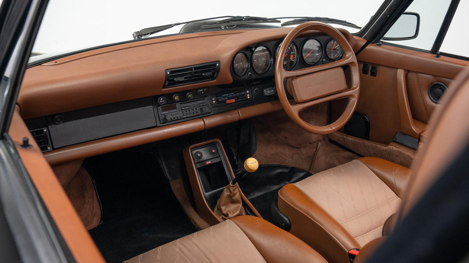 Porsche 911 Photo a94e4c95-622d-4bcd-bb95-6efaf7870795.jpg
