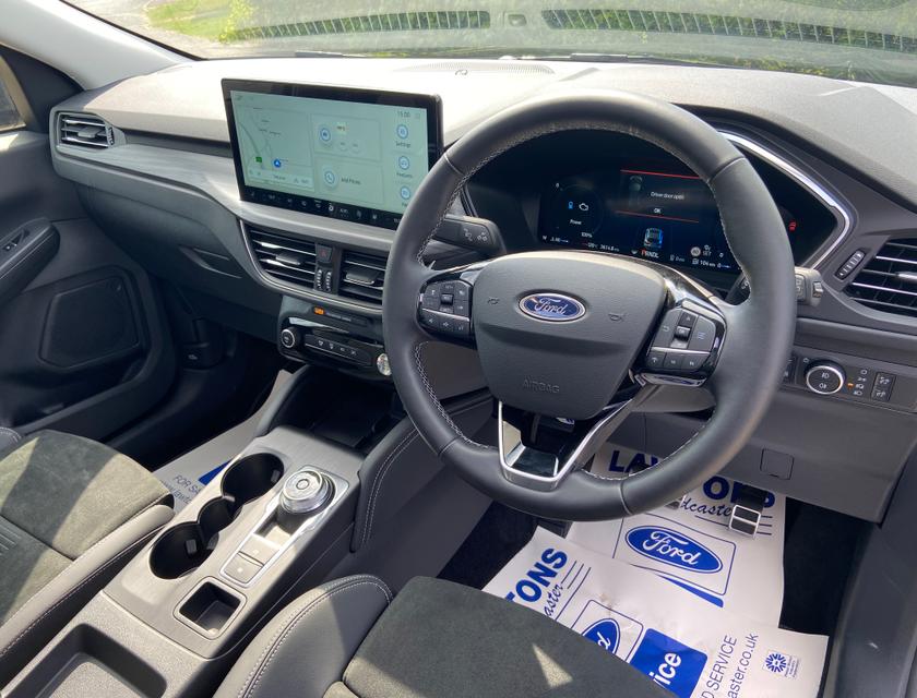 Ford Kuga Photo a9581386-3877-47f4-9a36-3180ded9a8e1.jpg