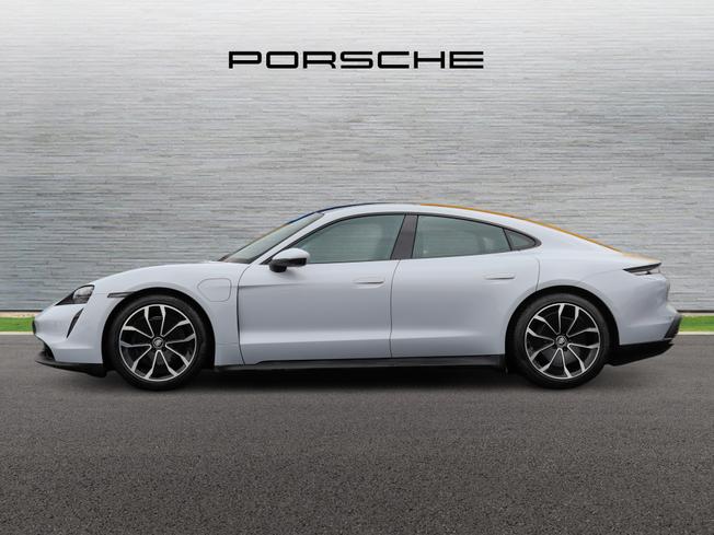 PORSCHE Taycan Photo 5