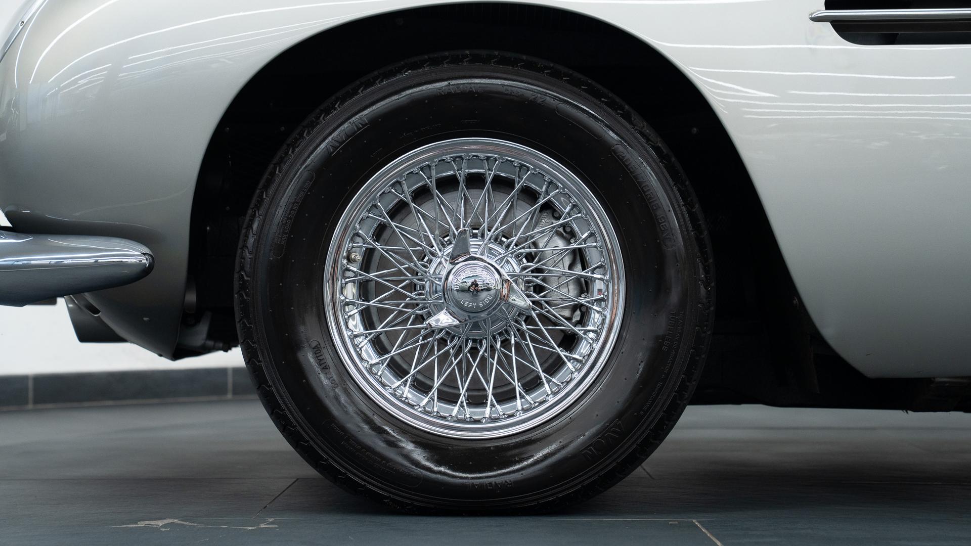 Aston Martin DB5 Photo a9617cca-17e2-47bd-811d-45dc11fff144.jpg