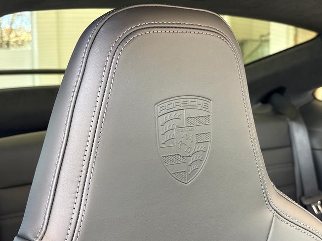 PORSCHE 911 Photo 18