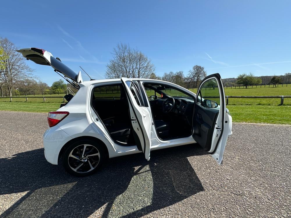 Used Toyota Yaris AJ19EKR 14