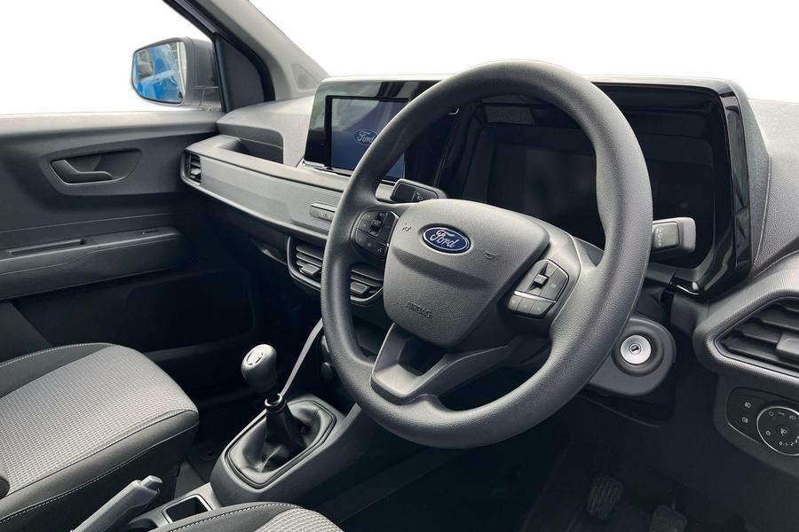 Ford TRANSIT COURIER Photo a96b9f29-ca17-45f3-bc19-3929fb19be36.jpg